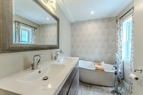 14 Cumberland Street Barrie ON L4N 2P4