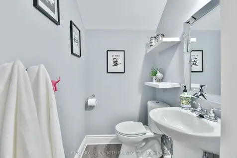 86 Henry Street Barrie ON L4N 1C8