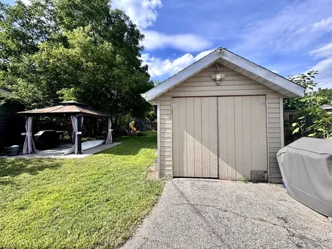 86 Henry Street Barrie ON L4N 1C8