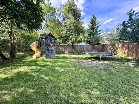 86 Henry Street Barrie ON L4N 1C8