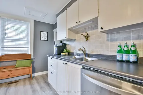 86 Henry Street Barrie ON L4N 1C8