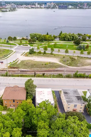 95 Gowan Street Barrie ON L4N 2P2