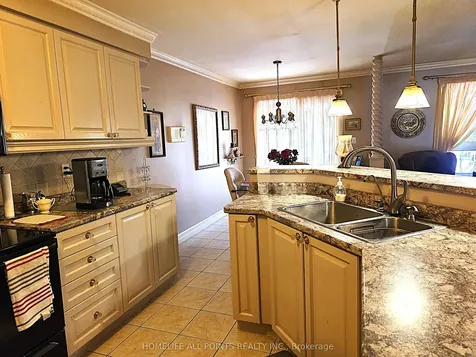 28 Cranberry Heights Wasaga Beach ON L9Z 1M9