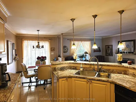 28 Cranberry Heights Wasaga Beach ON L9Z 1M9