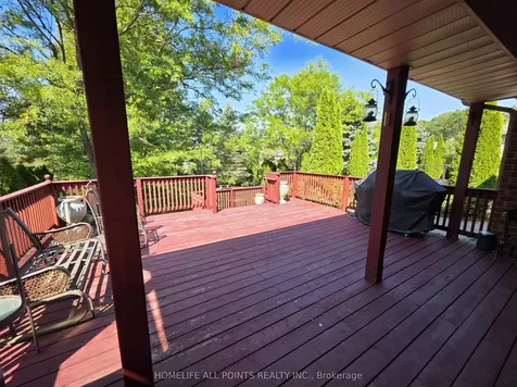 28 Cranberry Heights Wasaga Beach ON L9Z 1M9