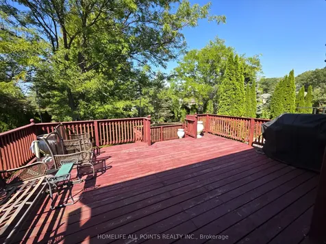 28 Cranberry Heights Wasaga Beach ON L9Z 1M9