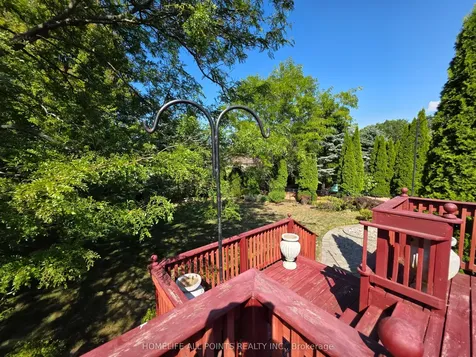 28 Cranberry Heights Wasaga Beach ON L9Z 1M9