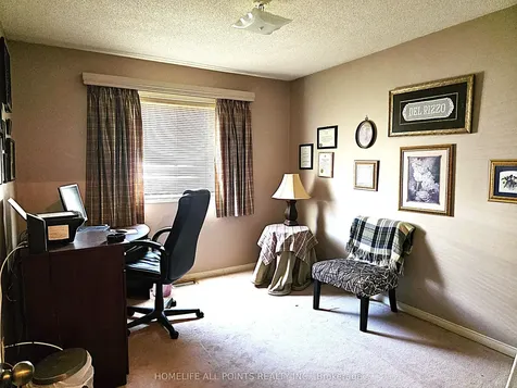 28 Cranberry Heights Wasaga Beach ON L9Z 1M9