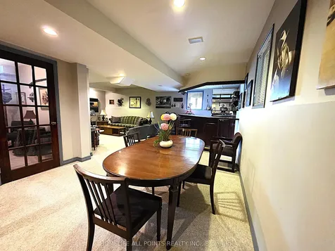 28 Cranberry Heights Wasaga Beach ON L9Z 1M9