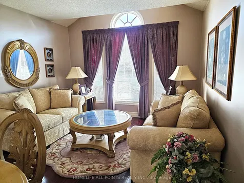 28 Cranberry Heights Wasaga Beach ON L9Z 1M9