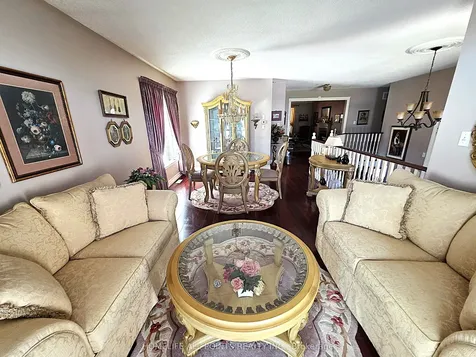 28 Cranberry Heights Wasaga Beach ON L9Z 1M9