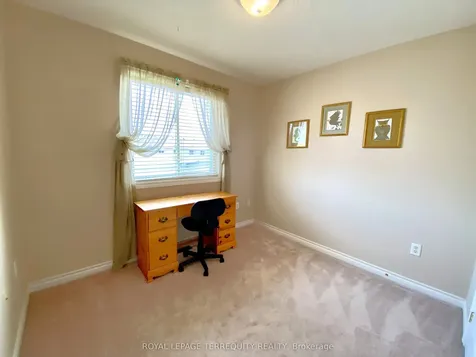 5 Silver Maple Crescent Barrie ON L4N 0Y4