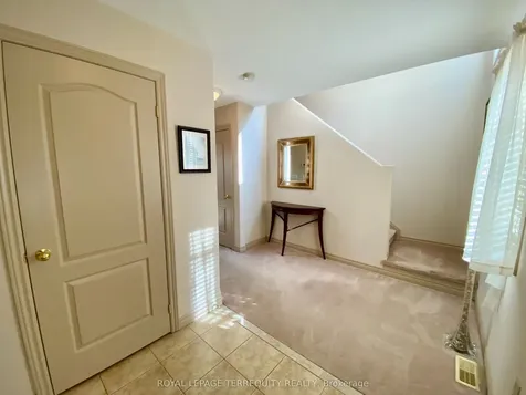 5 Silver Maple Crescent Barrie ON L4N 0Y4