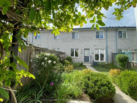 5 Silver Maple Crescent Barrie ON L4N 0Y4