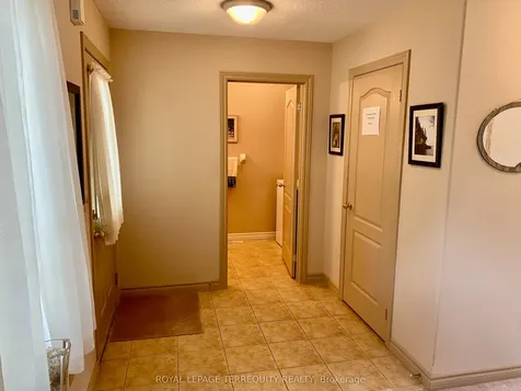 5 Silver Maple Crescent Barrie ON L4N 0Y4