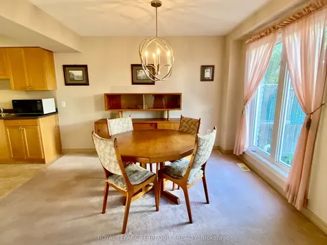 5 Silver Maple Crescent Barrie ON L4N 0Y4