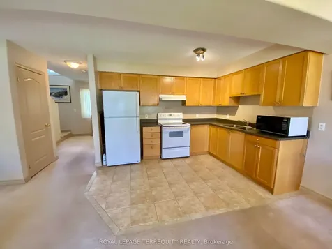 5 Silver Maple Crescent Barrie ON L4N 0Y4