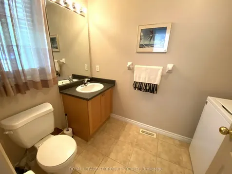 5 Silver Maple Crescent Barrie ON L4N 0Y4