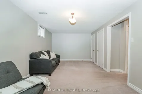 22 Mcveigh Drive Barrie ON L4N 7E2