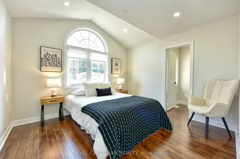 60 Crimson Ridge Road Barrie ON L4N 0G7