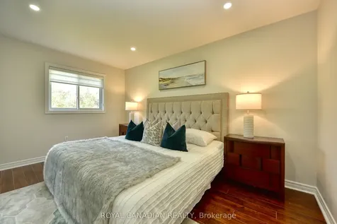 60 Crimson Ridge Road Barrie ON L4N 0G7