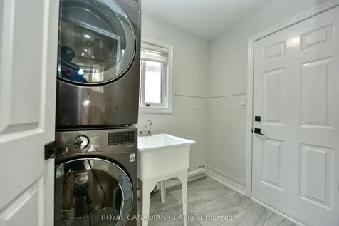 60 Crimson Ridge Road Barrie ON L4N 0G7