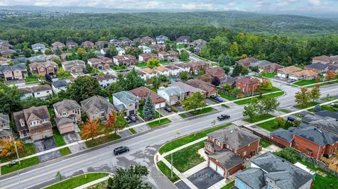 261 Mapleton Avenue Barrie ON L4N 8T3