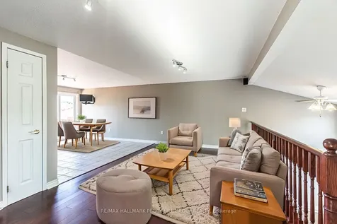 261 Mapleton Avenue Barrie ON L4N 8T3