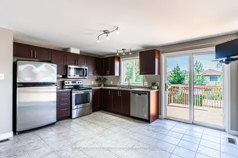 261 Mapleton Avenue Barrie ON L4N 8T3