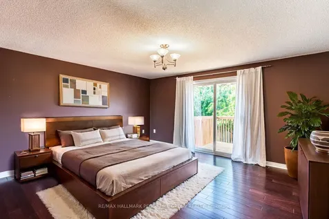 261 Mapleton Avenue Barrie ON L4N 8T3