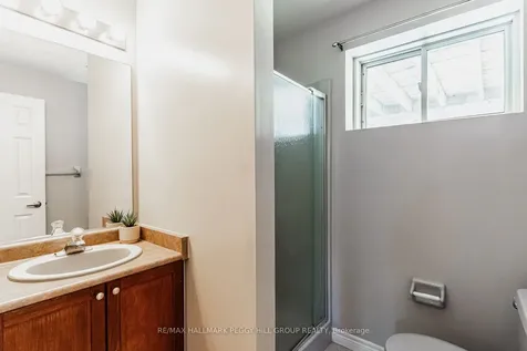 261 Mapleton Avenue Barrie ON L4N 8T3