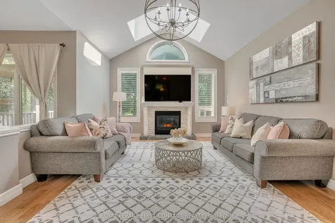 28 Windsor Crescent Barrie ON L4N 0K3