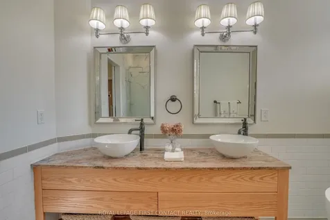 28 Windsor Crescent Barrie ON L4N 0K3