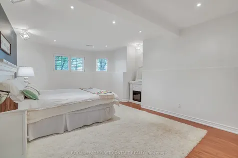 28 Windsor Crescent Barrie ON L4N 0K3