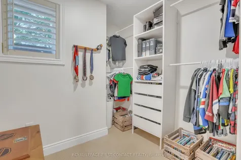 28 Windsor Crescent Barrie ON L4N 0K3