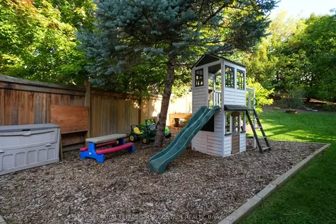 28 Windsor Crescent Barrie ON L4N 0K3