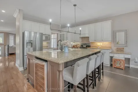 28 Windsor Crescent Barrie ON L4N 0K3