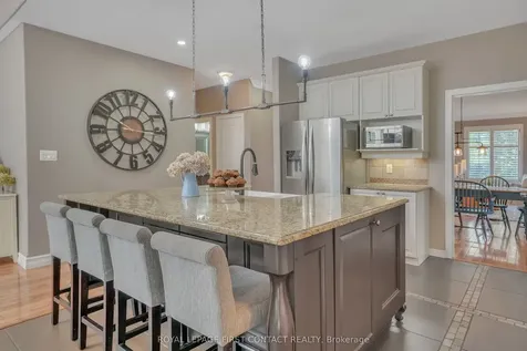 28 Windsor Crescent Barrie ON L4N 0K3