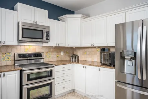 36 Stapleton Place Barrie ON L4N 5Z4