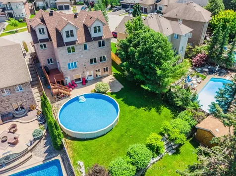 36 Stapleton Place Barrie ON L4N 5Z4