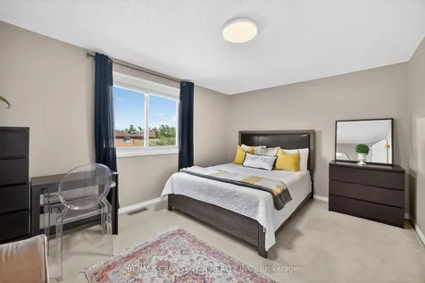 49 Tunbridge Road Barrie ON L4M 6S9