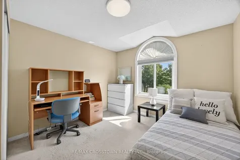 49 Tunbridge Road Barrie ON L4M 6S9