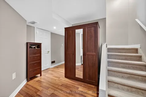 49 Tunbridge Road Barrie ON L4M 6S9