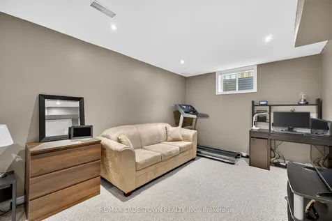 49 Tunbridge Road Barrie ON L4M 6S9