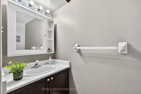 49 Tunbridge Road Barrie ON L4M 6S9