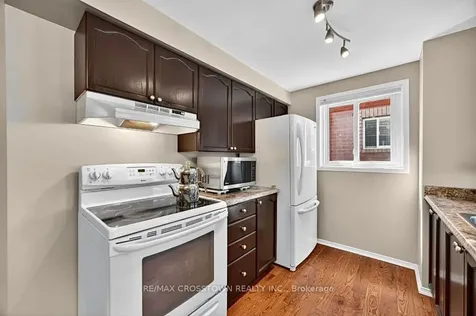 49 Tunbridge Road Barrie ON L4M 6S9