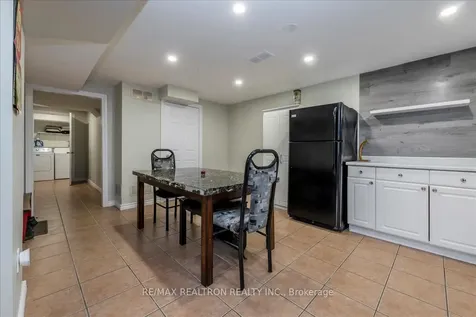 196 Edgehill Drive Barrie ON L4N 1M1