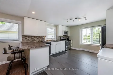 196 Edgehill Drive Barrie ON L4N 1M1