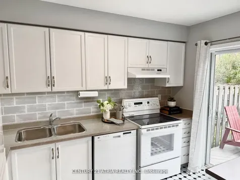 12 Lyfytt Crescent Barrie ON L4N 7X4