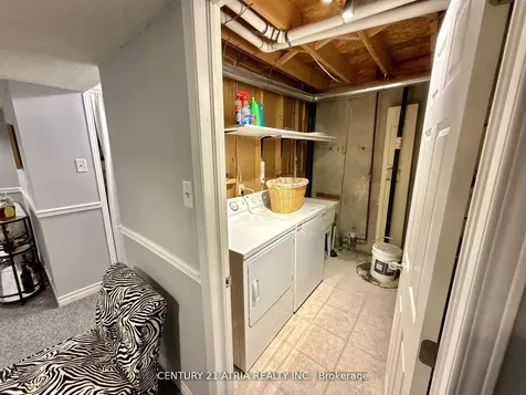 12 Lyfytt Crescent Barrie ON L4N 7X4